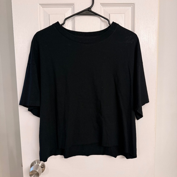 Black crop top - Picture 1 of 1